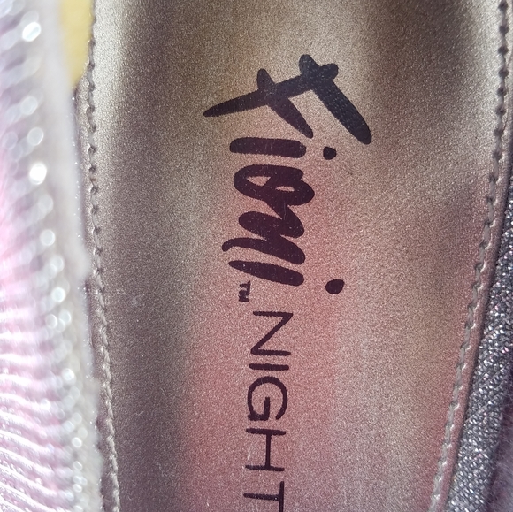 High heels - Picture 4 of 4